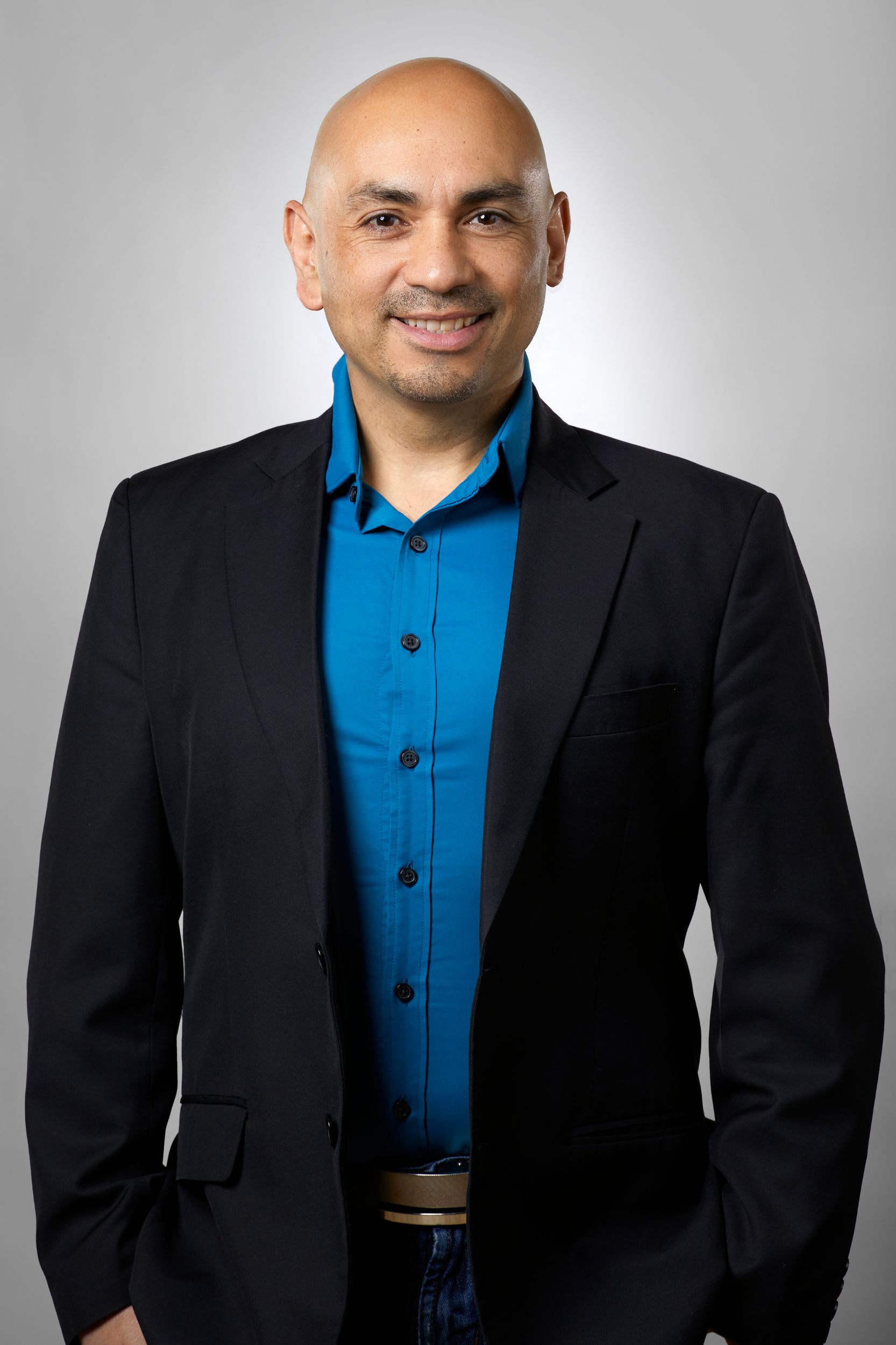 Oscar Cruz, Bow River Solutions